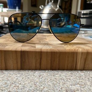 Serengeti Carera sunglasses with blue mirror tint.